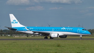 Photo of PH-EXY - Embraer ERJ-190STD operated by KLM Cityhopper