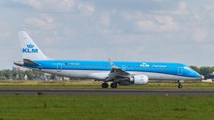 Photo of PH-EZS - Embraer ERJ-190STD operated by KLM Cityhopper