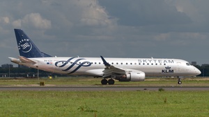 Photo of PH-EZX - Embraer ERJ-190STD operated by KLM Cityhopper