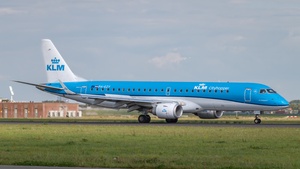 Photo of PH-EZY - Embraer ERJ-190STD operated by KLM Cityhopper