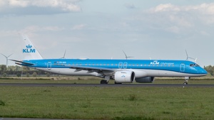 Photo of PH-NXS - Embraer ERJ-195-E2 operated by KLM Cityhopper