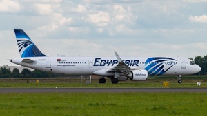 Photo of SU-GFR - Airbus A321-251NX operated by Egyptair