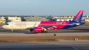 Photo of HA-LGR - Airbus A321-271NX operated by Wizz Air