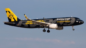 Photo of D-AEWM - Airbus A320-214 operated by Eurowings