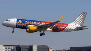 Photo of EC-LZN - Airbus A320-214 operated by Vueling