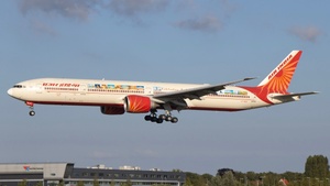 Photo of VT-ALN - Boeing 777-337(ER) operated by Air India