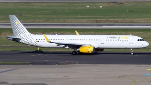 Photo of EC-MRF - Airbus A321-231 operated by Vueling