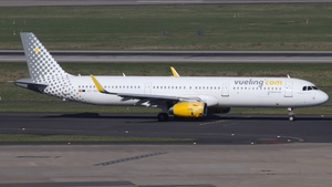 Photo of EC-MGY - Airbus A321-231 operated by Vueling
