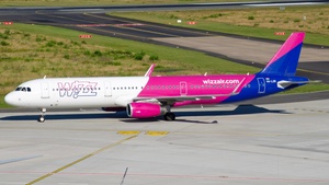 Photo of HA-LXB - Airbus A321-231 operated by Wizz Air