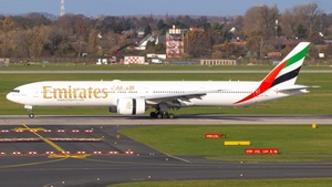 Photo of A6-ENJ - Boeing 777-31H(ER) operated by Emirates