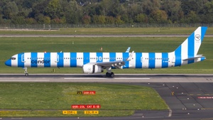 Photo of D-ABOI - Boeing 757-330 operated by Condor