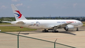 Photo of B-220F - Boeing 777-F operated by China Cargo Airlines
