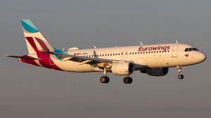 Photo of D-AEWW - Airbus A320-214 operated by Eurowings