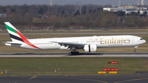 Photo of A6-EPR - Boeing 777-31H(ER) operated by Emirates
