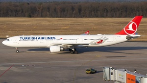 TC-LNG - Airbus A330-303
