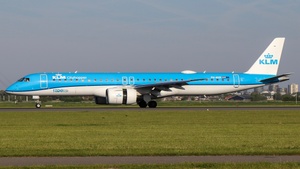 Photo of PH-NXM - Embraer ERJ-195-E2 operated by KLM Cityhopper
