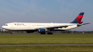 Photo of N825NW - Airbus A330-302 operated by Delta Air Lines