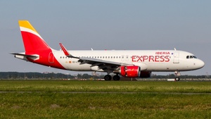 Photo of EC-LYE - Airbus A320-216 operated by Iberia Express
