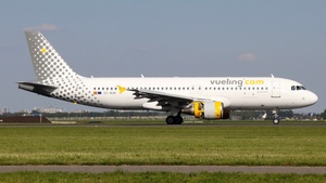 Photo of EC-MUM - Airbus A320-214 operated by Vueling