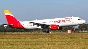 Photo of EC-MUK - Airbus A320-214 operated by Iberia Express