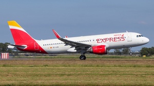 Photo of EC-LUS - Airbus A320-216 operated by Iberia Express