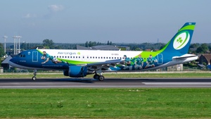 EI-DEG - Airbus A320-214