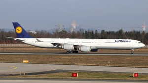 Photo of D-AIHT - Airbus A340-642 operated by Lufthansa