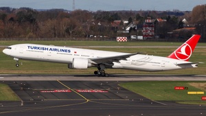 Photo of TC-LKC - Boeing 777-3U8(ER) operated by Turkish Airlines