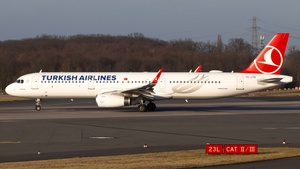 Photo of TC-JTD - Airbus A321-231 operated by Turkish Airlines