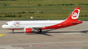 Photo of D-ABFK - Airbus A320-214 operated by Air Berlin