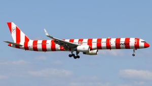 Photo of D-ABOM - Boeing 757-330 operated by Condor