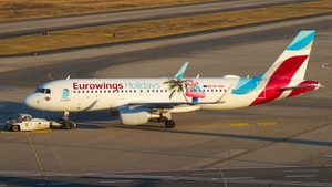 Photo of OE-IQD - Airbus A320-214 operated by Eurowings Europe