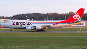 Photo of LX-LCL - Boeing 747-4HAF(ER) operated by Cargolux