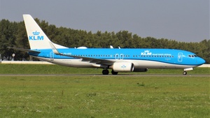 Photo of PH-HSD - Boeing 737-8K2 operated by KLM Royal Dutch Airlines