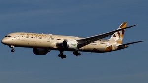 Photo of A6-BMI - Boeing 787-10 Dreamliner operated by Etihad Airways