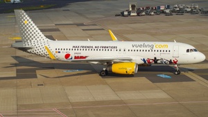 Photo of EC-MEQ - Airbus A320-232 operated by Vueling