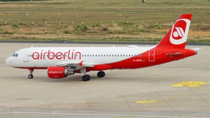 Photo of D-ABDO - Airbus A320-214 operated by Air Berlin