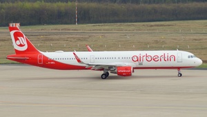 Photo of D-ABCL - Airbus A321-211 operated by Air Berlin