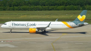 OY-TCF - Airbus A321-211