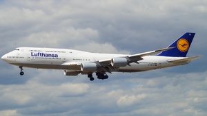 Photo of D-ABYU - Boeing 747-830 operated by Lufthansa
