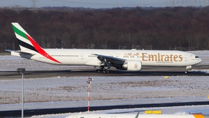 Photo of A6-EGD - Boeing 777-31H(ER) operated by Emirates