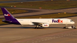 Photo of N916FD - Boeing 757-27B(SF) operated by FedEx