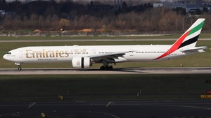 Photo of A6-ENV - Boeing 777-31H(ER) operated by Emirates