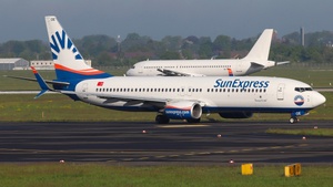 Photo of TC-SOE - Boeing 737-8HC operated by SunExpress