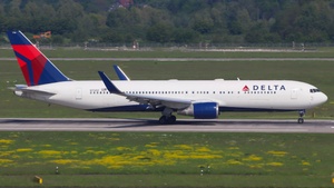 Photo of N176DZ - Boeing 767-332(ER) operated by Delta Air Lines
