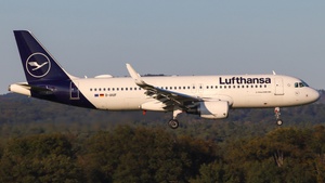 D-AIUF - Airbus A320-214