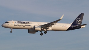 Photo of D-AIEQ - Airbus A321-271NX operated by Lufthansa