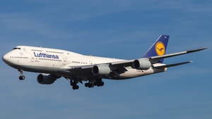 Photo of D-ABYQ - Boeing 747-830 operated by Lufthansa