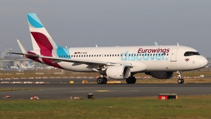 Photo of D-AIUQ - Airbus A320-214 operated by Eurowings Discover