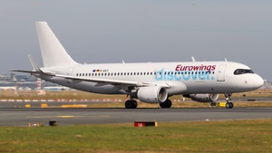 Photo of D-AIUT - Airbus A320-214 operated by Eurowings Discover